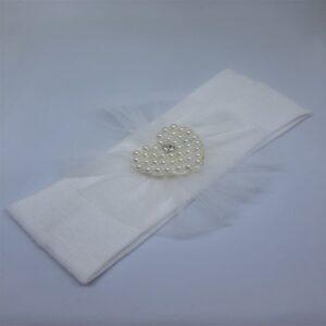 Παιδική λευκή κορδέλα με καρδιά από πέρλες και strass